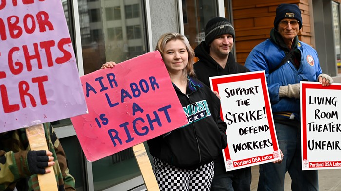 Living Room Theaters Employees Picket in Downtown Portland